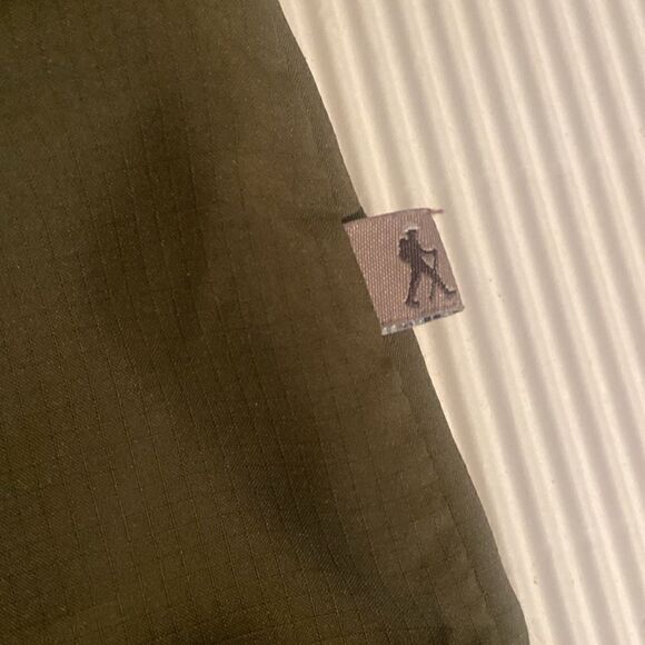 Ladies Royal Robbin’s Top With Zippered Pocket Medium - Picture 2 of 7